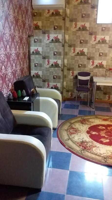 לינה וארוחת בוקר Şǝki Tubram S Ailəvi Qonaq Evi מראה חיצוני תמונה