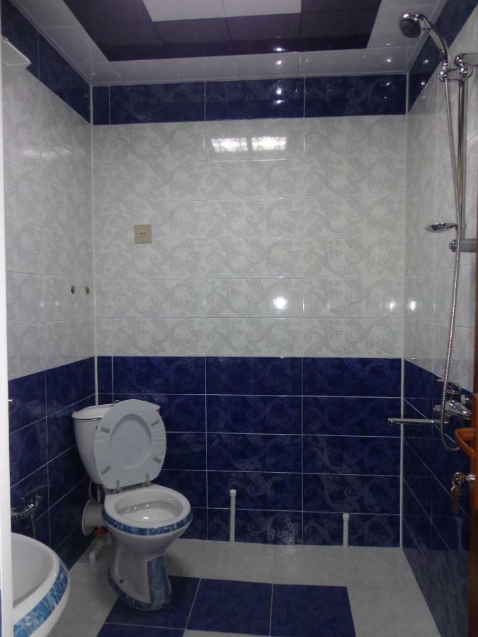 לינה וארוחת בוקר Şǝki Tubram S Ailəvi Qonaq Evi מראה חיצוני תמונה